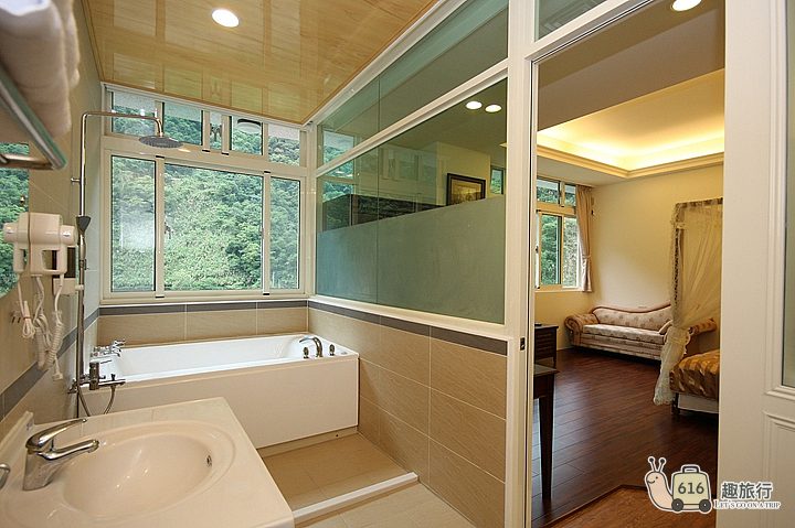 東埔溫泉-原鄉旅宿-雙人套房景觀泡湯池